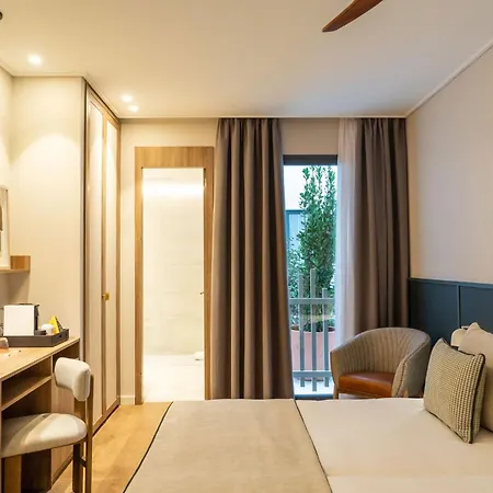 Hotel Well And Come Malaga Exterior photo